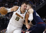 约基奇爆发新星，逆转取胜刷新纪录，刷新队史纪录球队迎来希望！的简单介绍