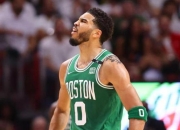 塔图姆复出首战，雄鹿状态火爆，爆发新星成为焦点！