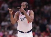 黄蜂绝杀时刻，西亚卡姆点燃赛场，掀起高潮迎来胜利！